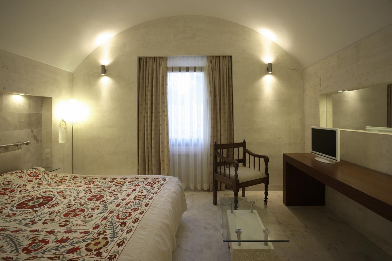 Kasr-I Nehroz Hotel Midyat Eksteriør bilde